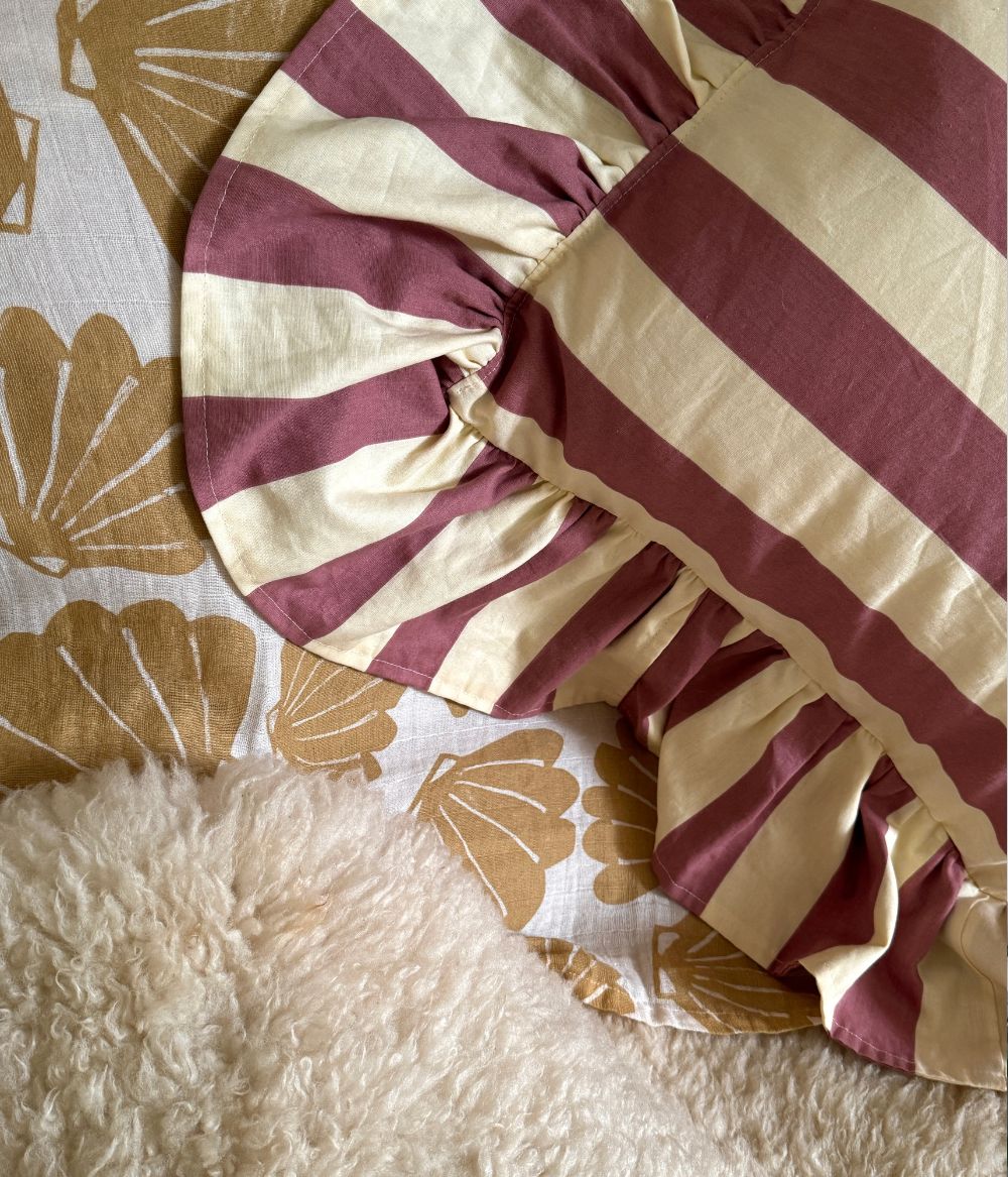 Frill cushion cover Irene