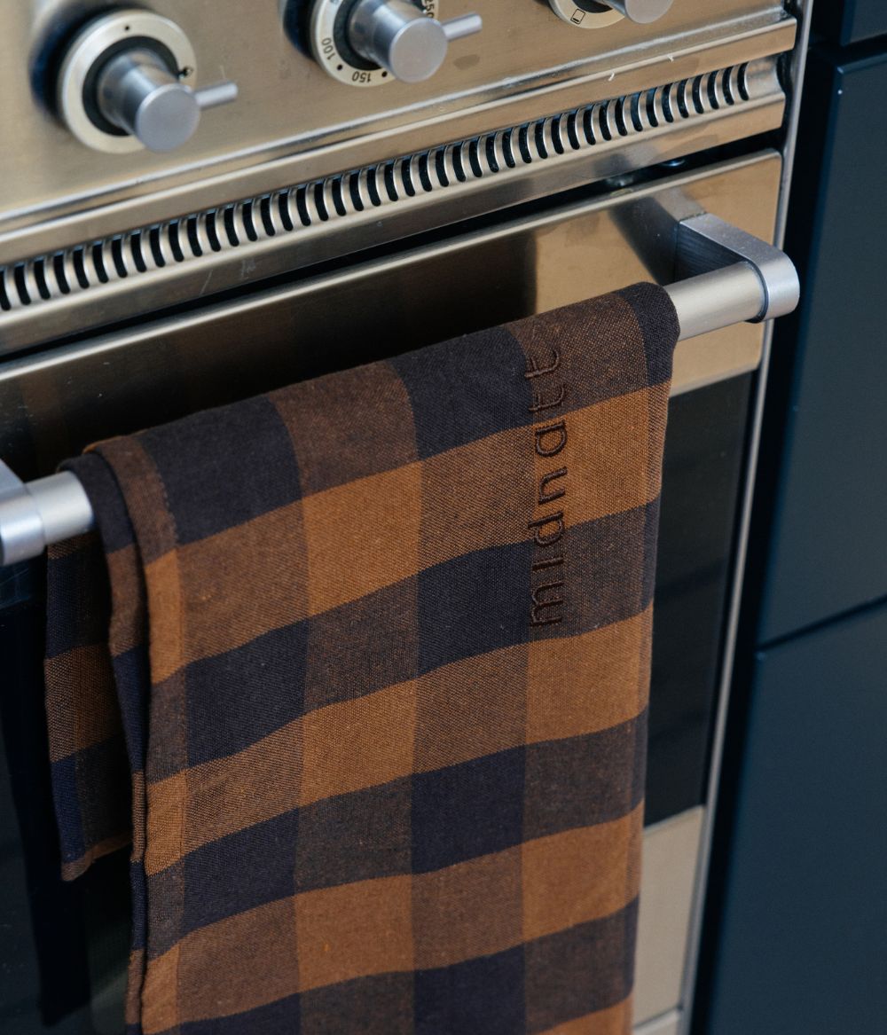 Tea towel checked brown