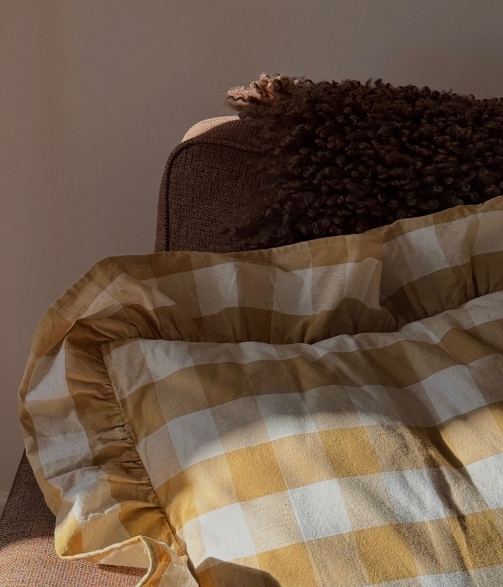Frill cushion cover Ruth