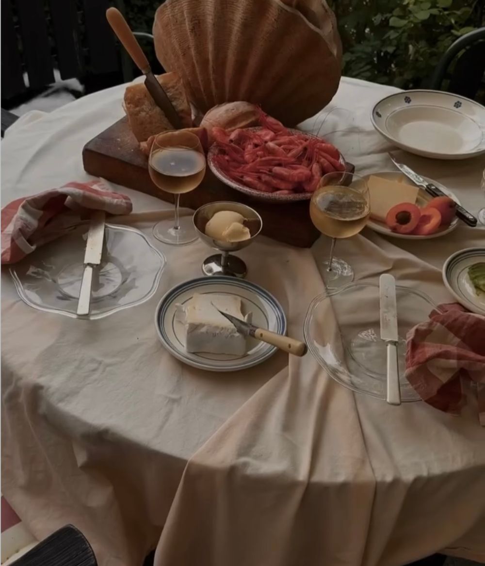 Tablecloth Soda